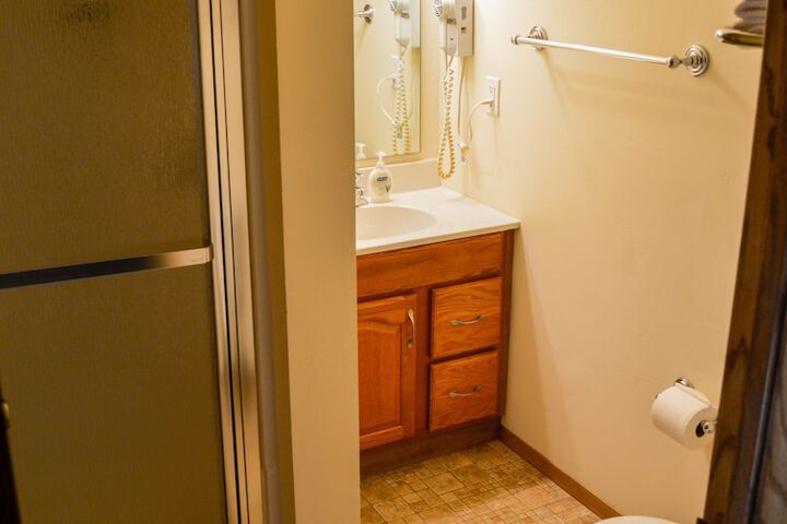 Room 145 of 185
