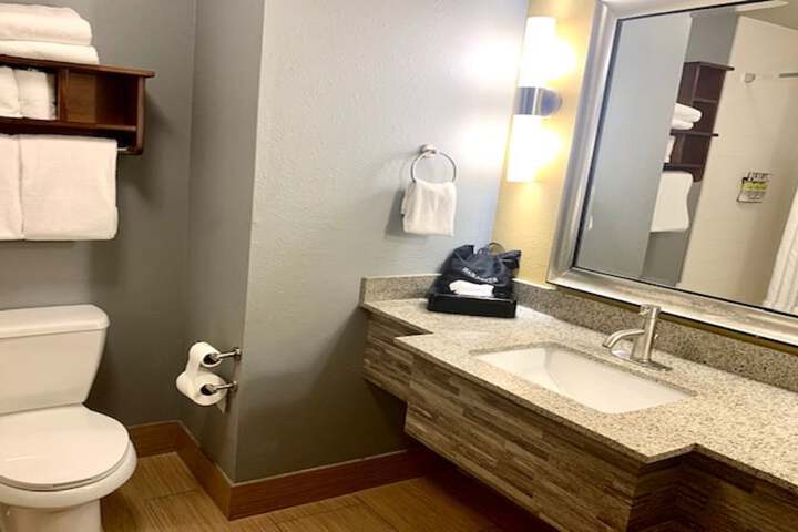 Room 15 of 71
