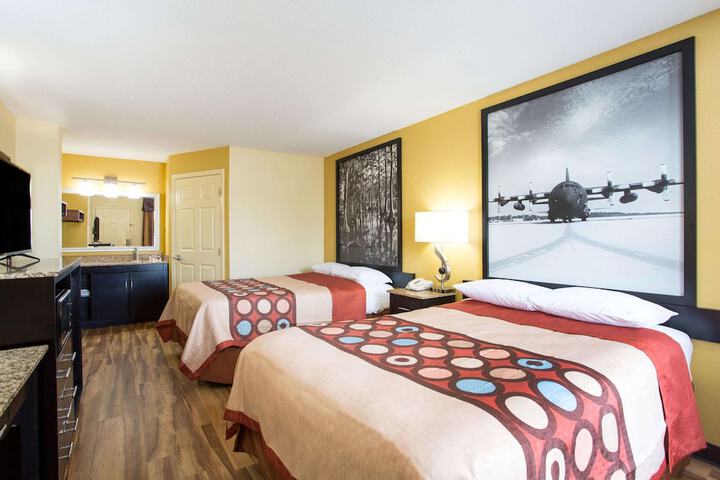 Room 8 of 14