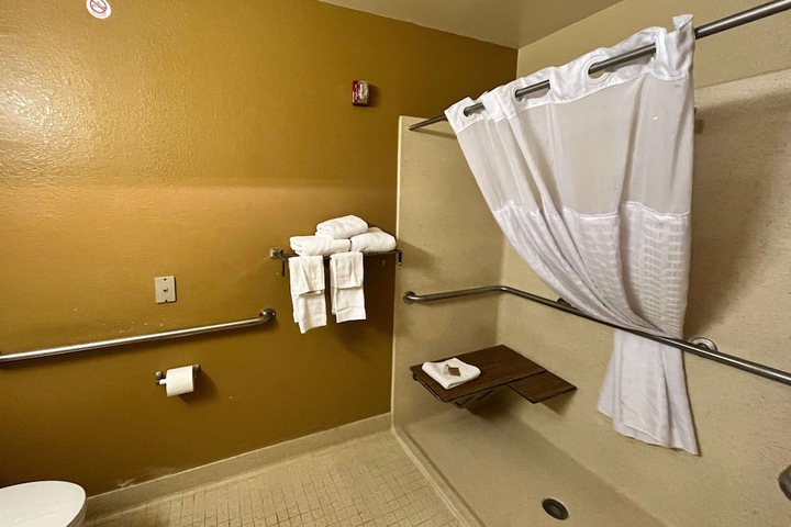 Room 27 of 27