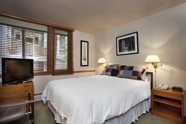 Room 10 of 31