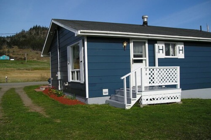 Gullivers Cove Oceanview Cottages