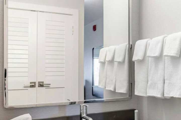 Courtyard by Marriott Burlington Williston