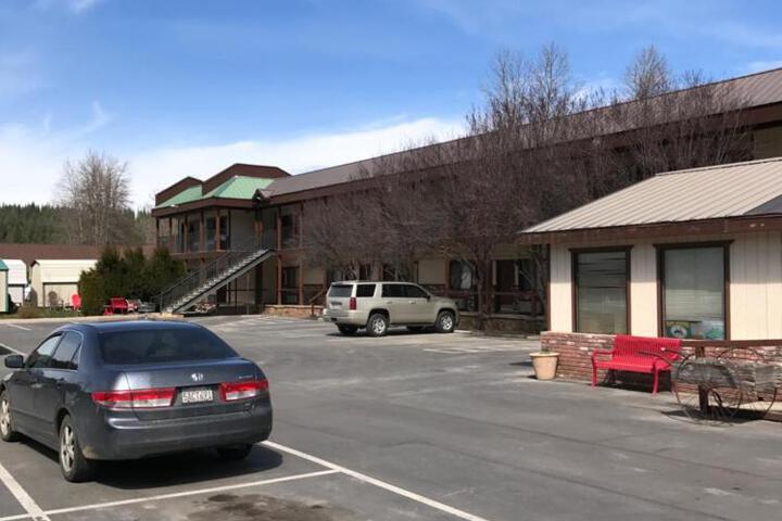 Gold Pan Lodge