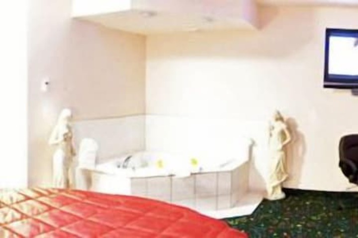 Crystal Star Inn Edmonton Airport