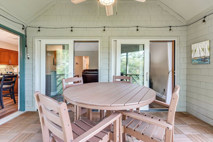 Blissful Kiawah Island Escape: Walk to the Beach!