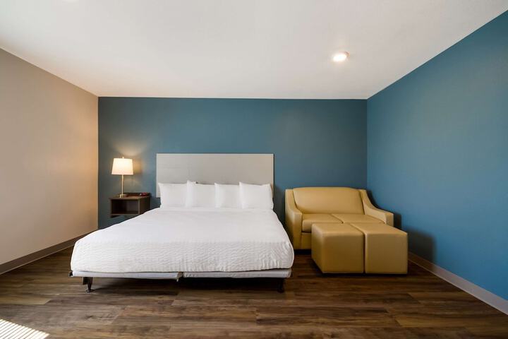 Room 27 of 29