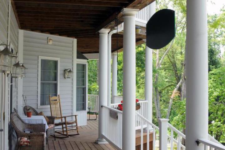 Acorn Hill Lodge and Spa