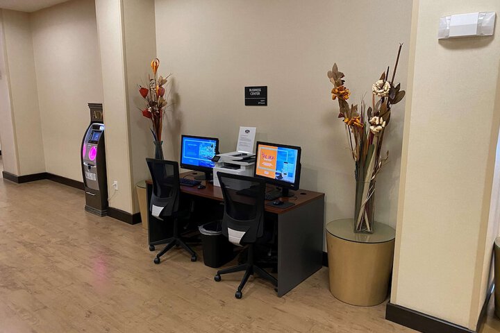 Business Center 45 of 46