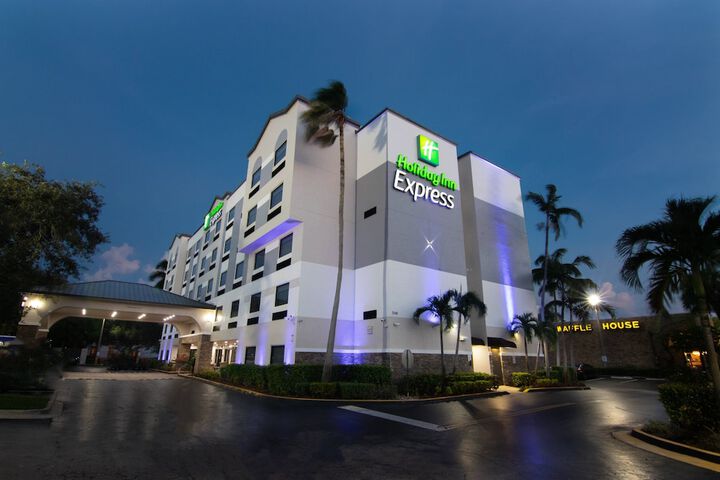 Hotel 12 of 72