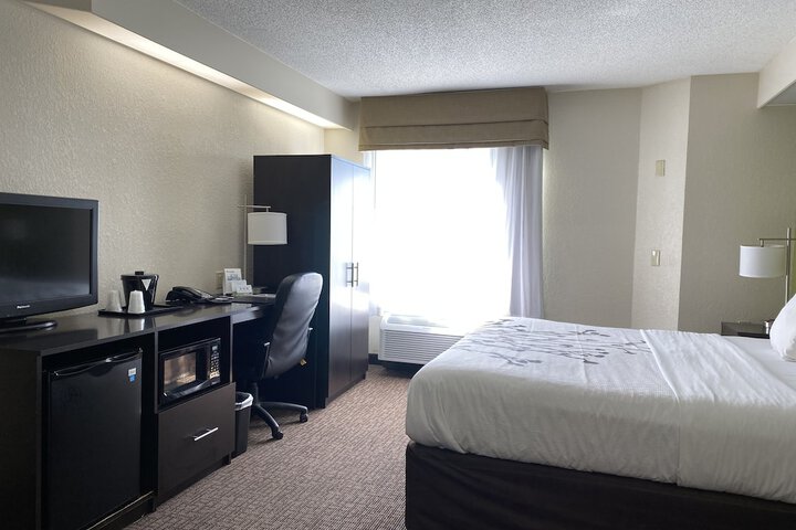 Room 43 of 76