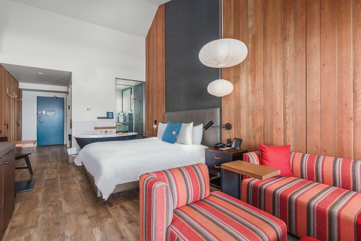 Headlands Coastal Lodge & Spa