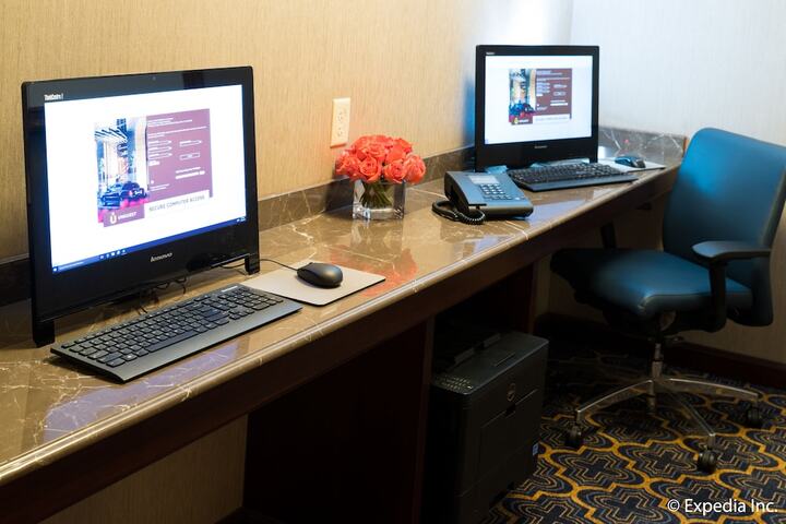 Business Center 154 of 155