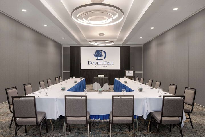 Doubletree by Hilton Fort Myers at Bell Tower Shops