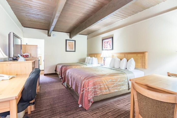 Room 21 of 34