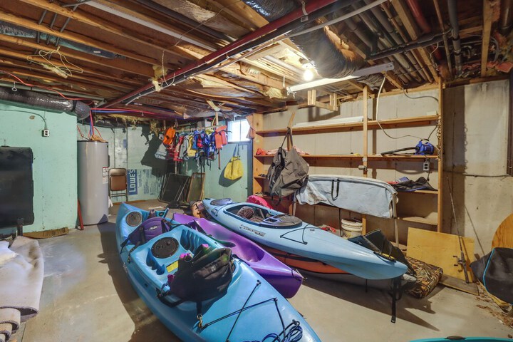 Near Skiing: Lakefront Gem w / Kayaks in Long Pond