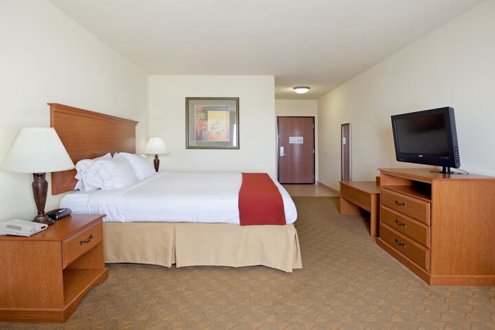 Room 15 of 34