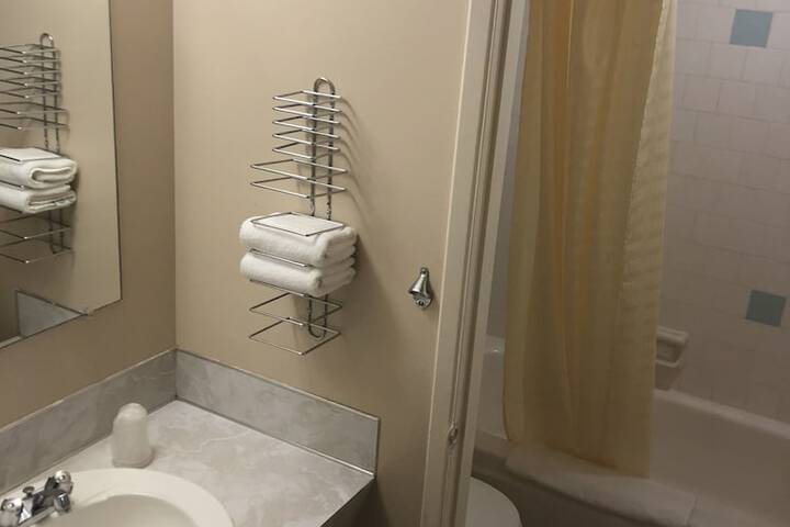 Room 9 of 42