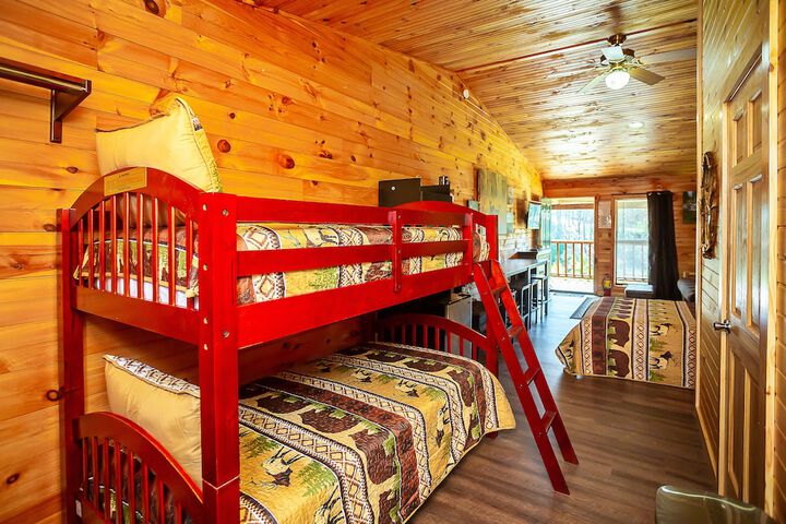 Bigfoot Lodge Room Three