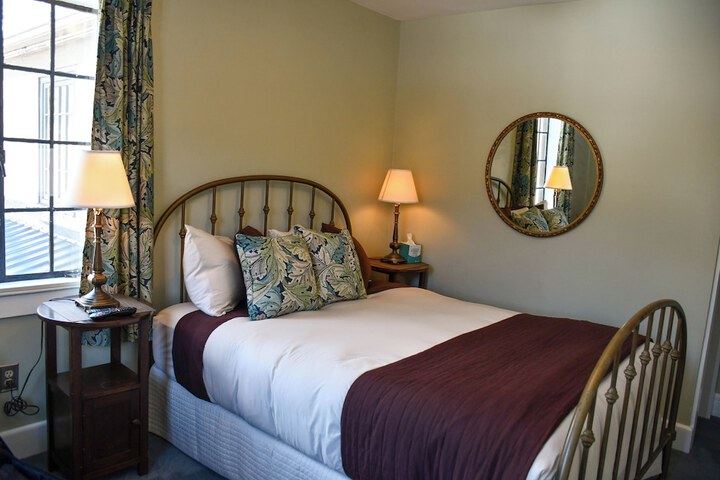 The Settlers Inn