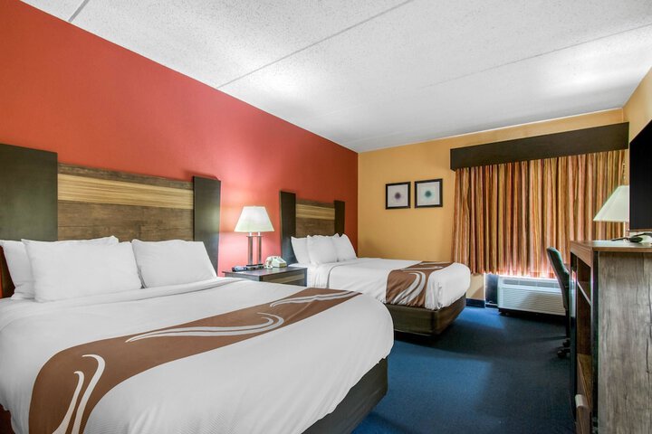 Room 12 of 32