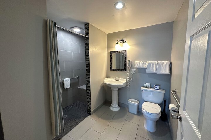 Room 14 of 39