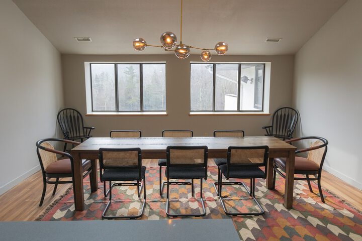 Room 33 of 61
