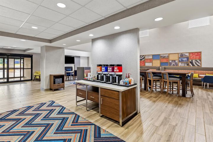 Hampton Inn & Suites Grove City