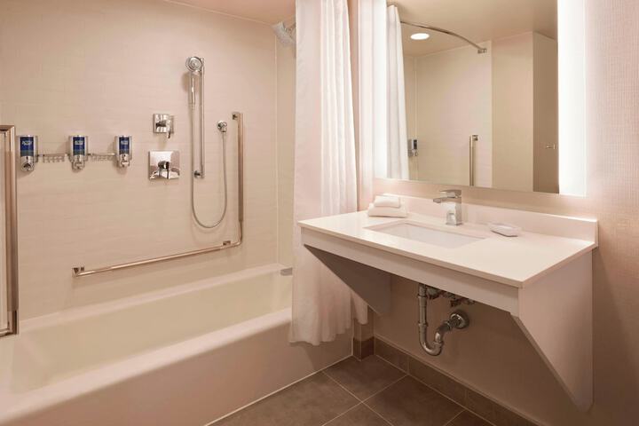 Four Points by Sheraton Hamilton - Stoney Creek