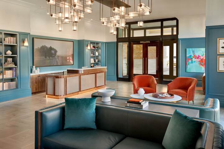 Hotel Interior 7 of 35