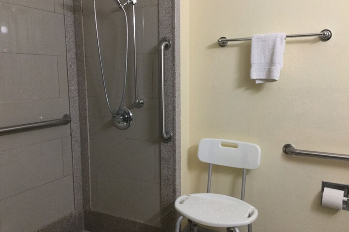 Room 17 of 32