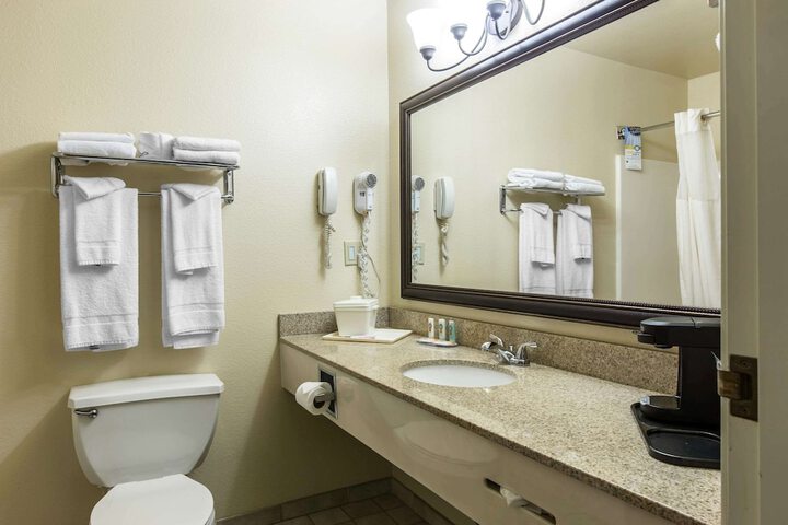 Quality Inn & Suites Silverthorne - Copper Mountain