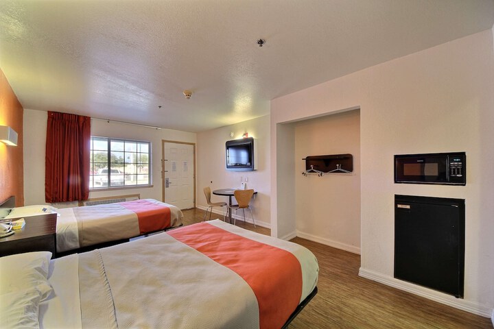 Motel 6 Edinburg TX