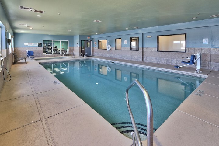 Pool 8 of 40