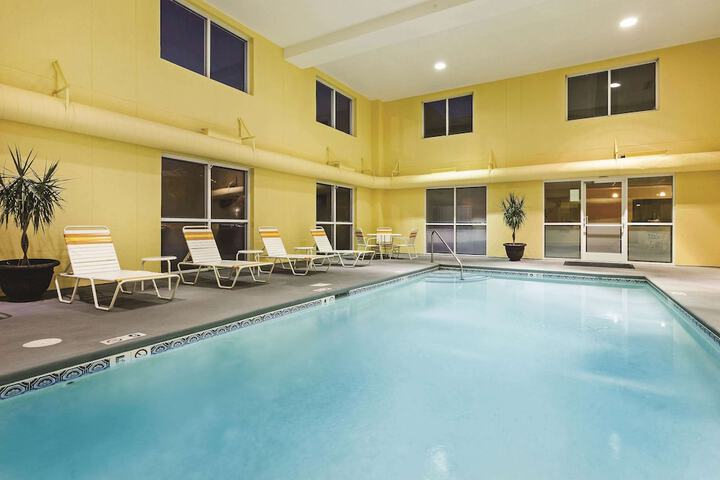Pool 11 of 44