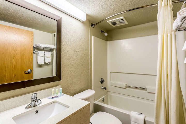 Room 31 of 37