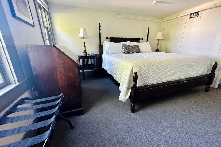 Room 50 of 167