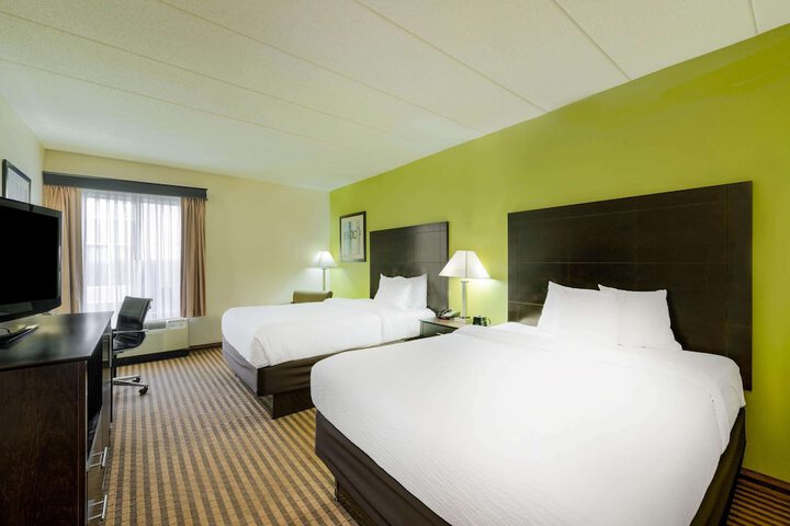 La Quinta Inn & Suites by Wyndham Columbus - Grove City