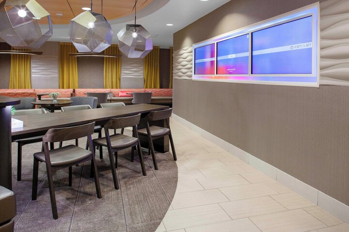 SpringHill Suites Cincinnati North / Forest Park