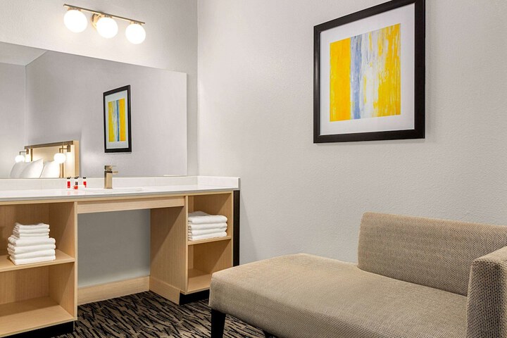 Ramada by Wyndham Marina