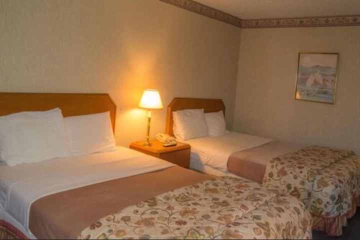 Room 19 of 27