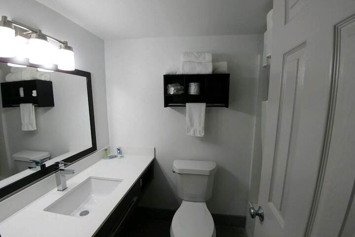 Garden City Inn