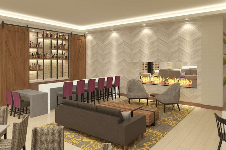 Lounge 56 of 62