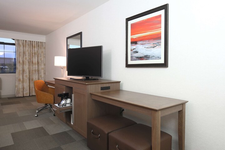 Room 10 of 51