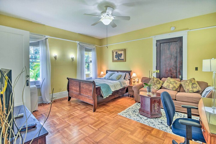 Historic Crescent City Studio - Lakefront w / Dock!