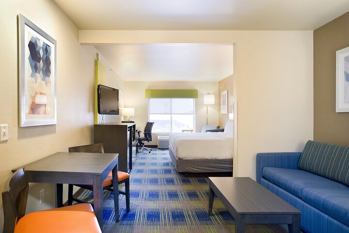 Room 30 of 48