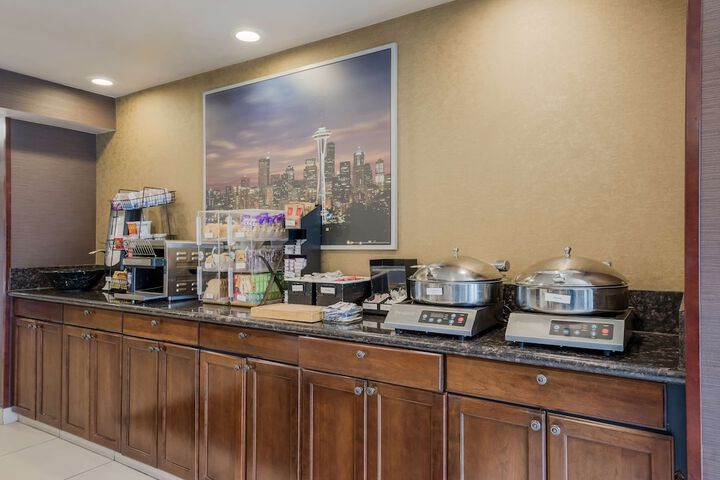 Breakfast/Coffee Service 38 of 40