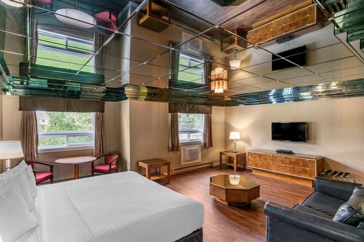 Econo Lodge Montreal-Brossard