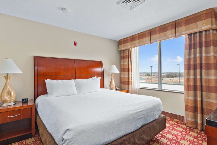 Room 52 of 127