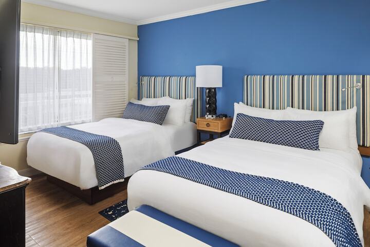 Reefhouse Resort & Marina